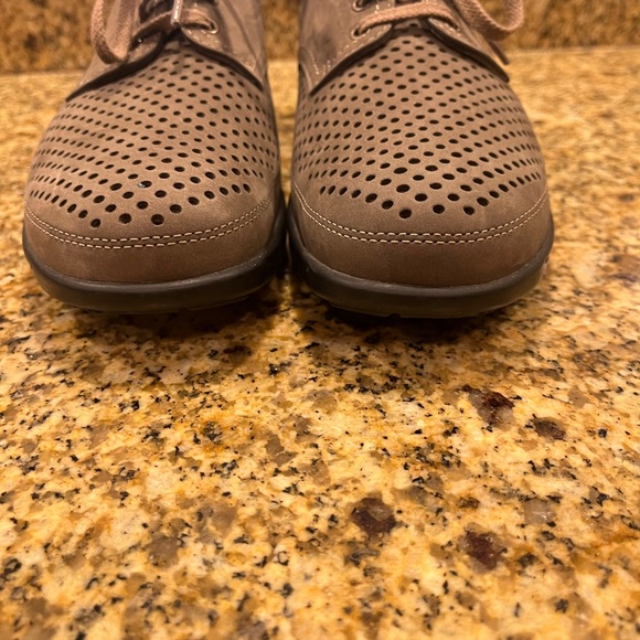 Finn Comfort Women's Olive Leather Perforated Oxford Walking Shoes 5.5 US 7.5 - Picture 4 of 12